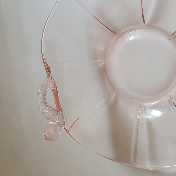 Vintage Pink Depression Glass Basket - Picture 3 of 7